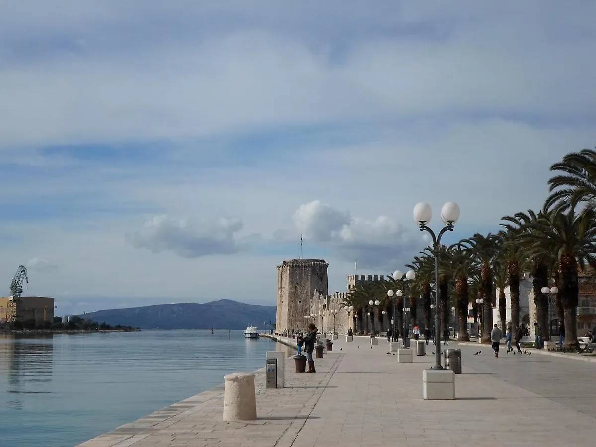 Apartments Filipo Trogir Kroatien